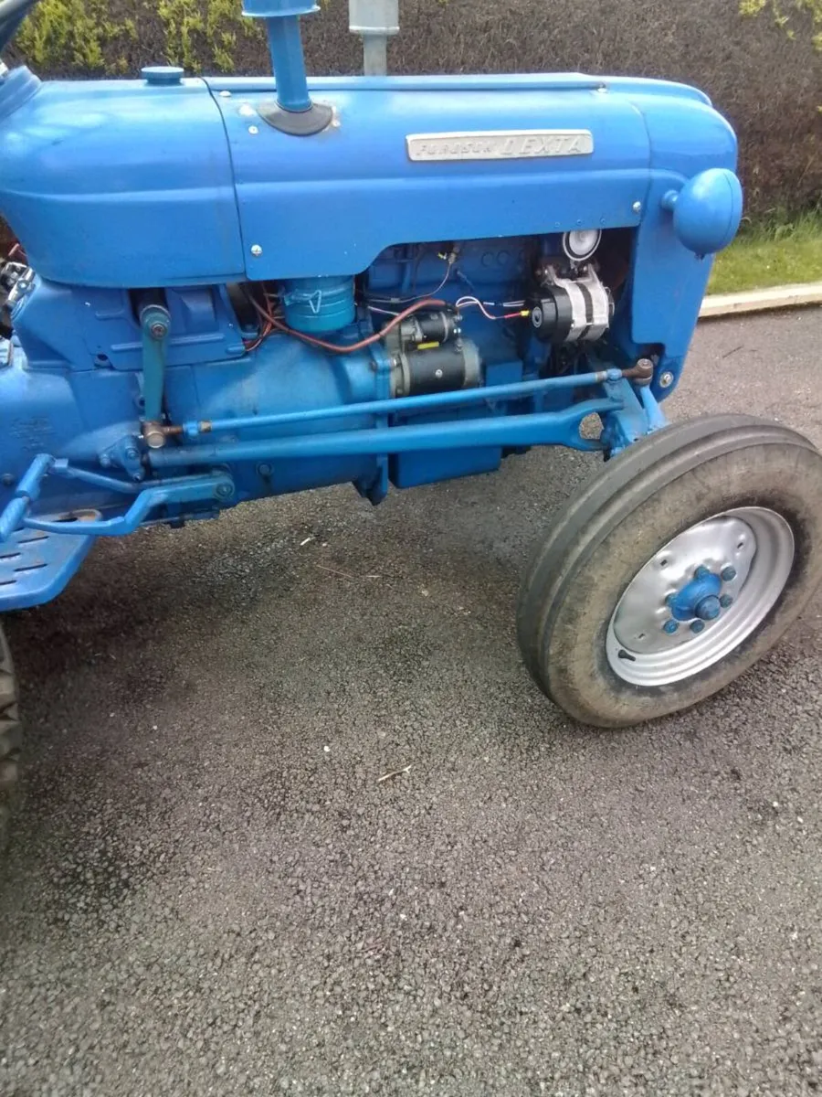 Ford dexta tractor - Image 4