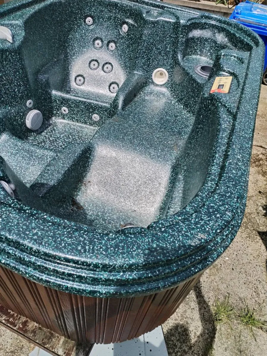 Hot tube - Image 4