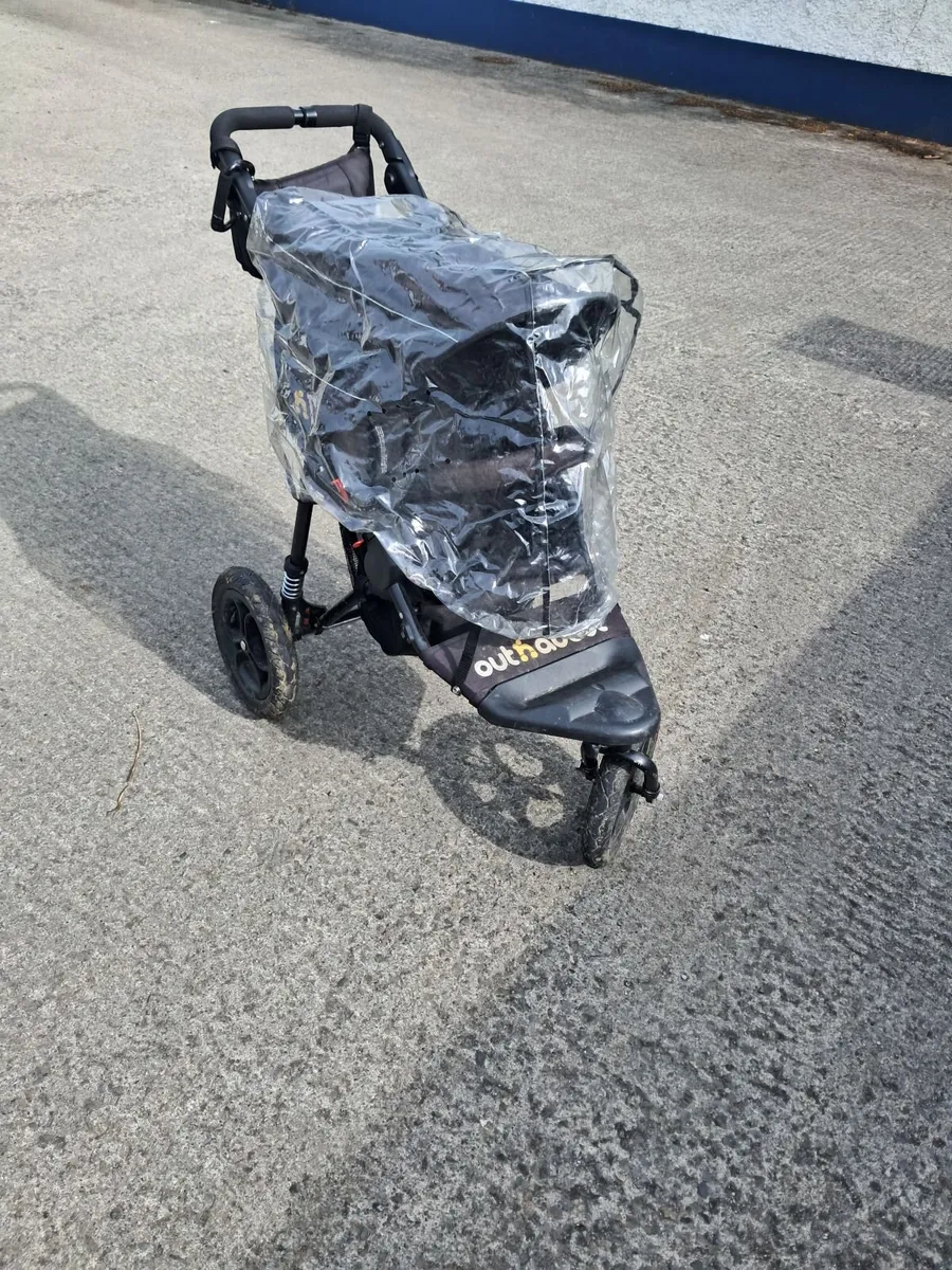 Out n about single nipper buggy - Image 2