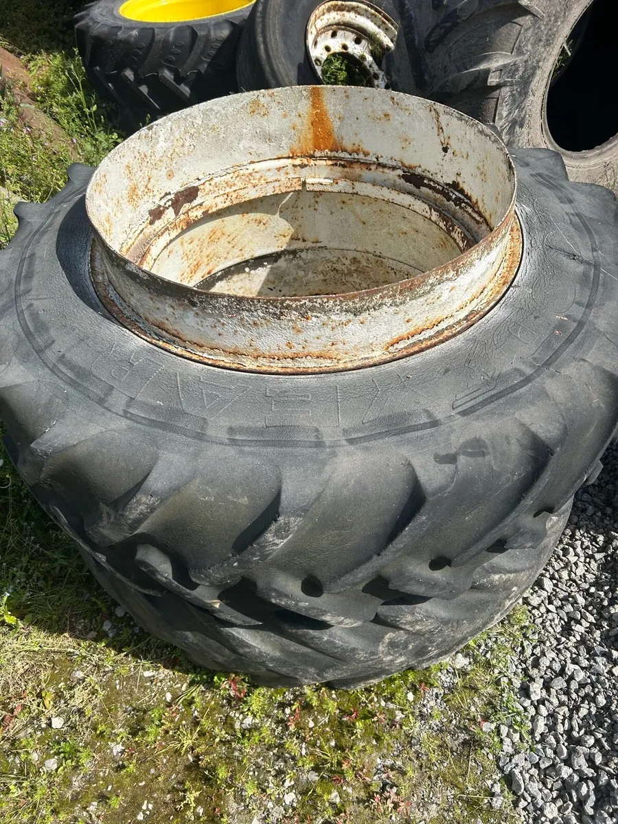 34 inch dual wheels - Image 1