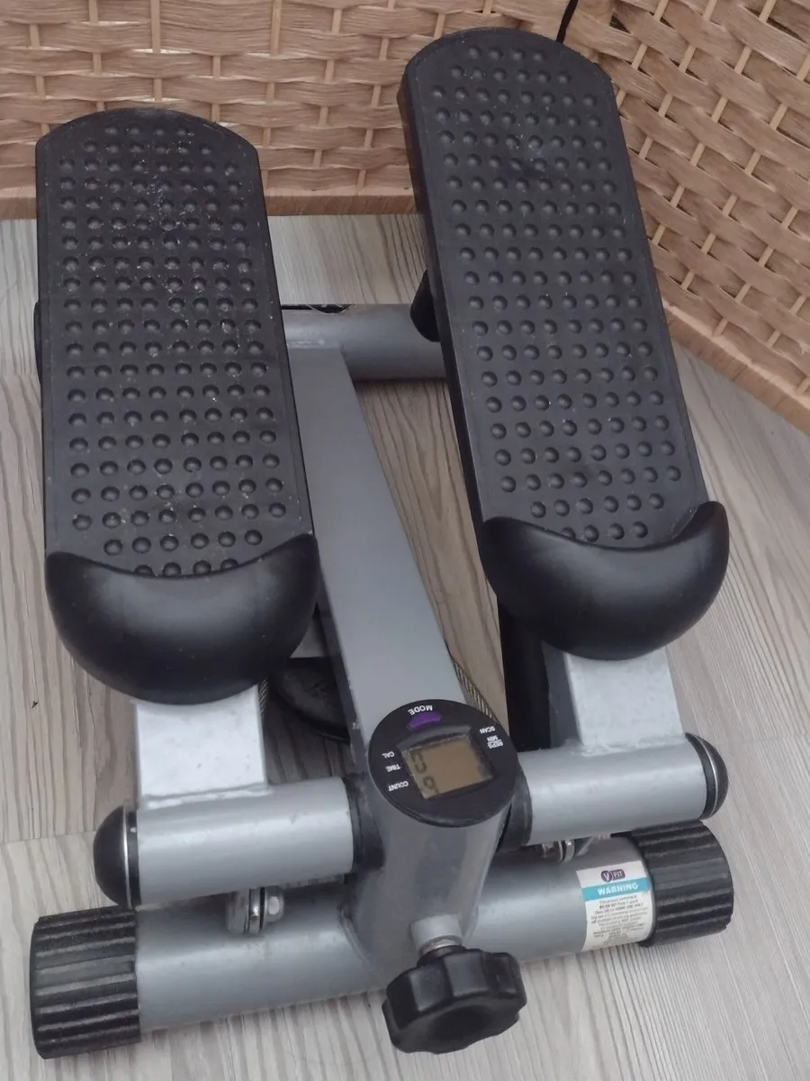 New  V-Fit mini exercise stepper - Image 2