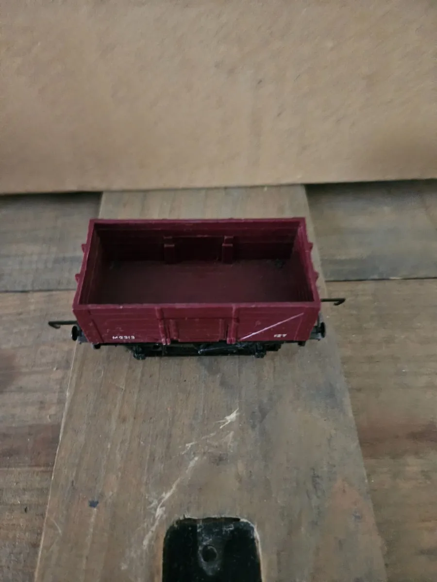 Hornby Lima OO Gauge Wagon - Image 1
