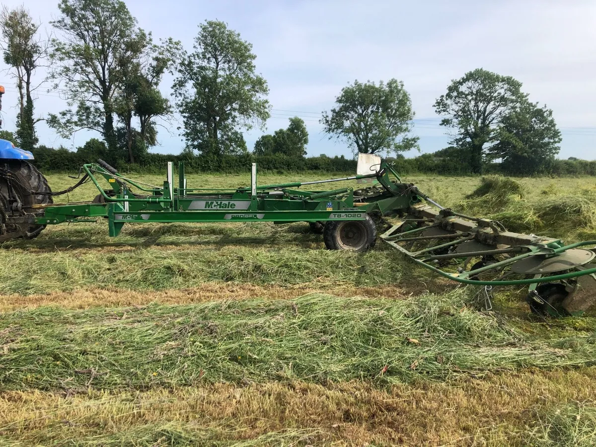 Mchale 1020  eight rotar Tedder - Image 1