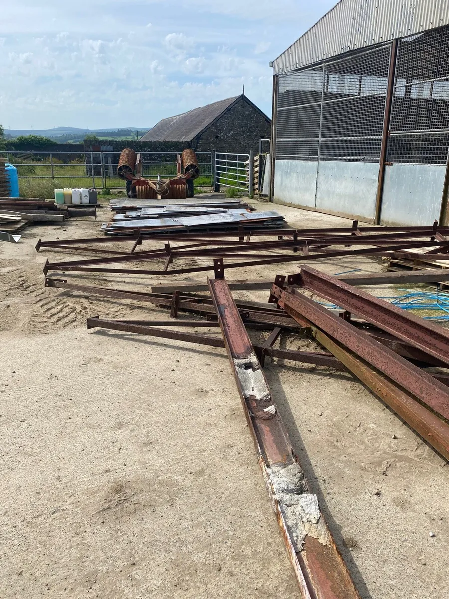 Dismantled shed . - Image 1