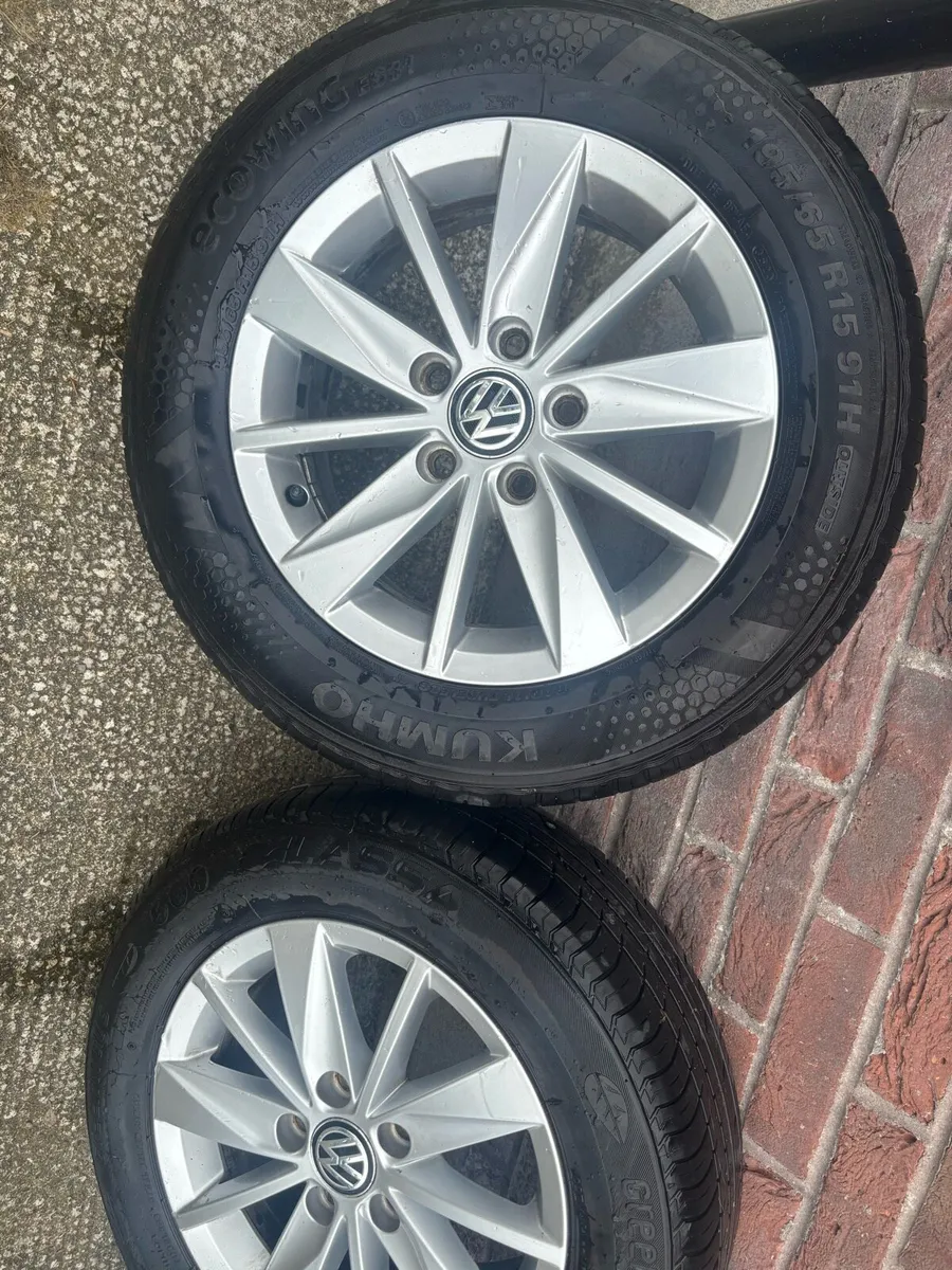 4 alloys with brand new tires - Image 3