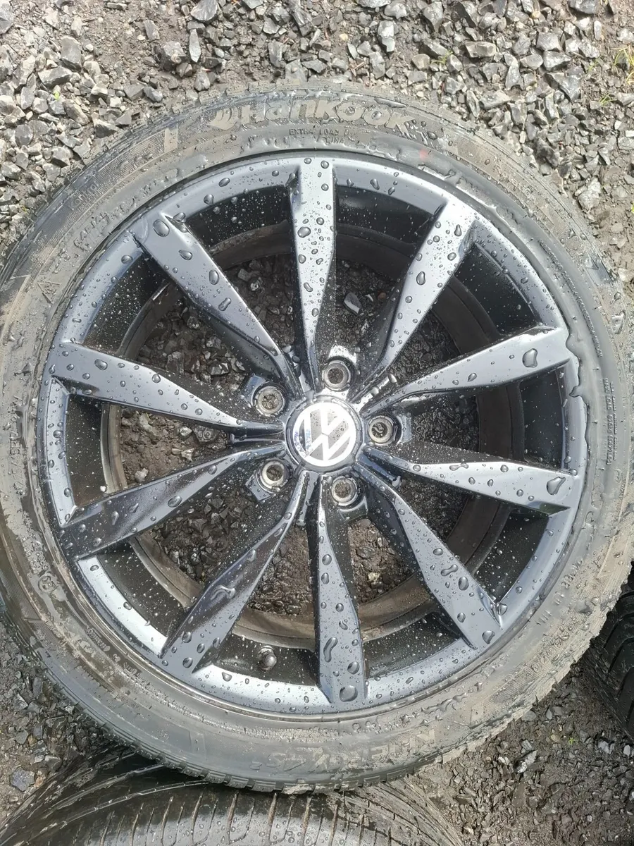 17" Genuine Vw Alloys with tyres - Image 2