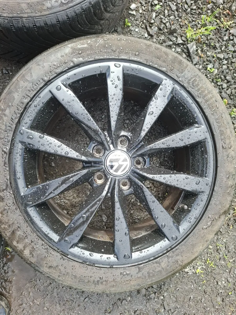 17" Genuine Vw Alloys with tyres - Image 3