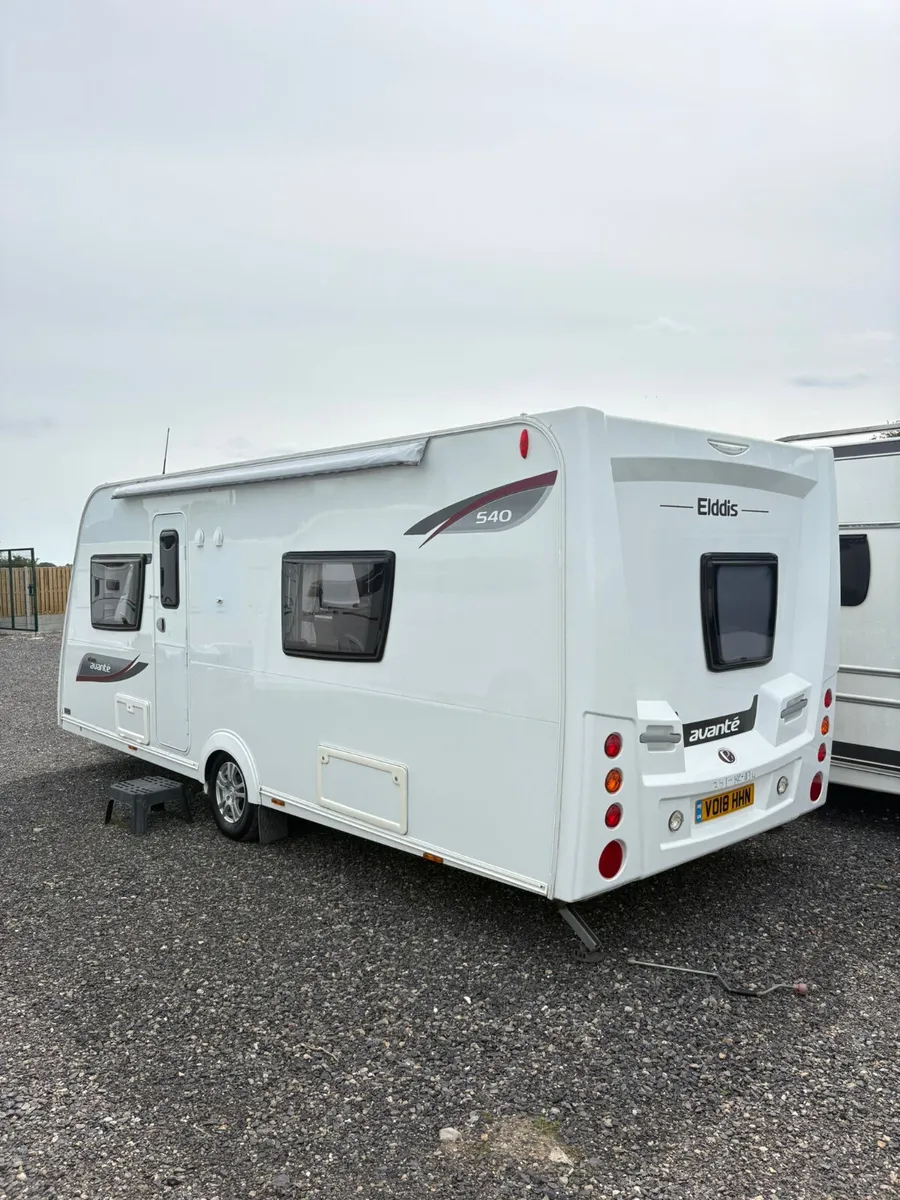 Elddis Avante 4 Berth Fixed Bed Caravan - Image 4