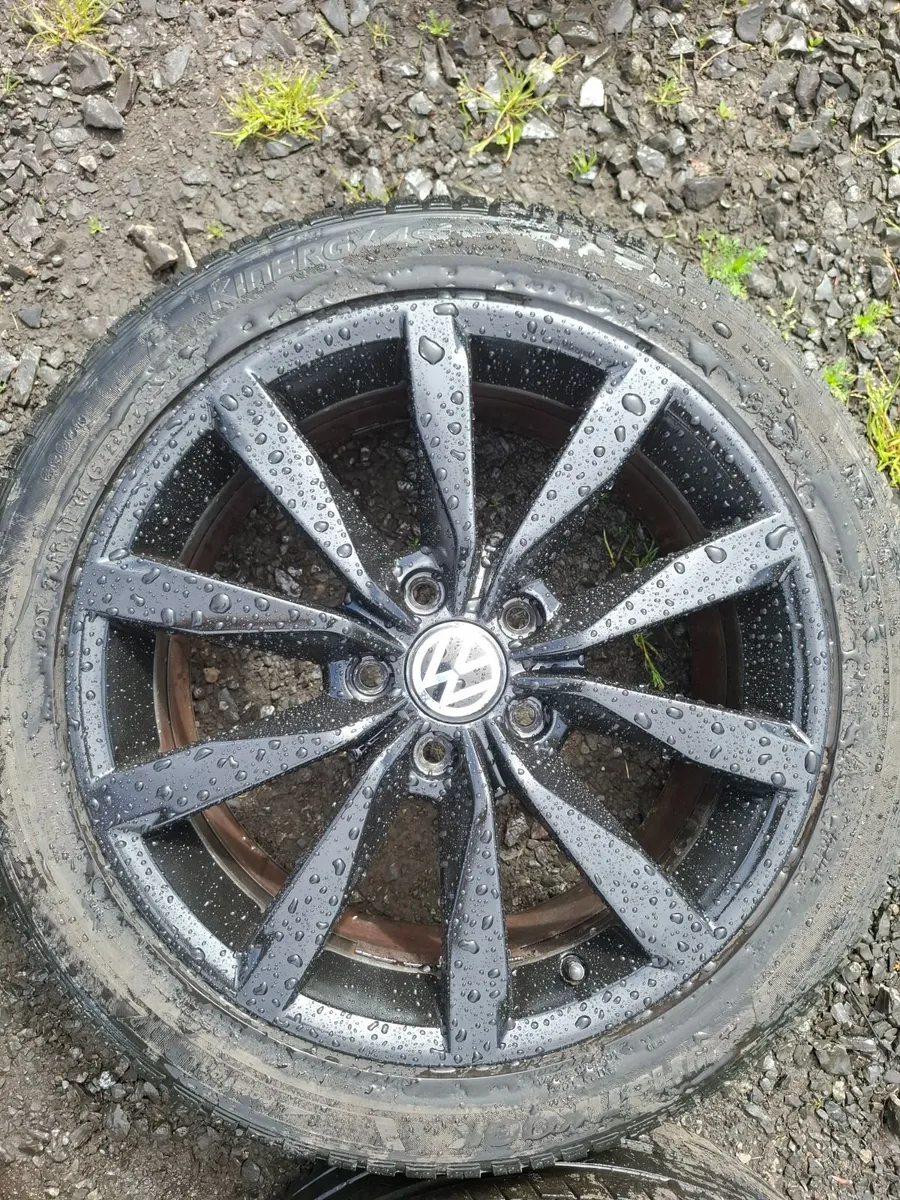 17" Genuine Vw Alloys with tyres - Image 4