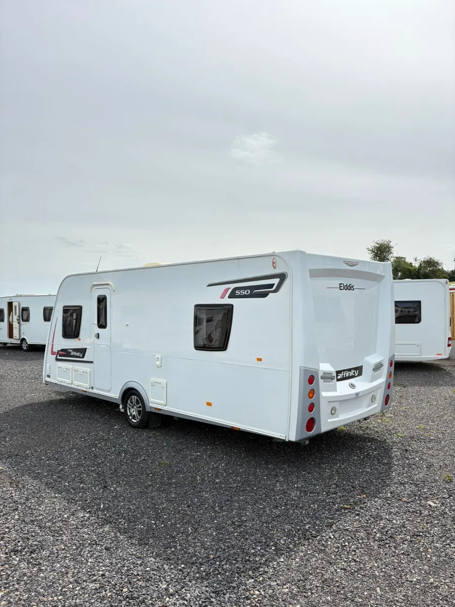Elddis Affinity 4 berth rare island bed Caravan - Image 4