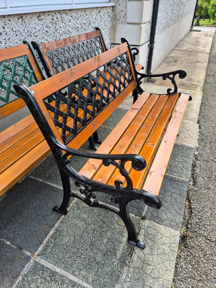 Cast iron Garden bench - Image 1