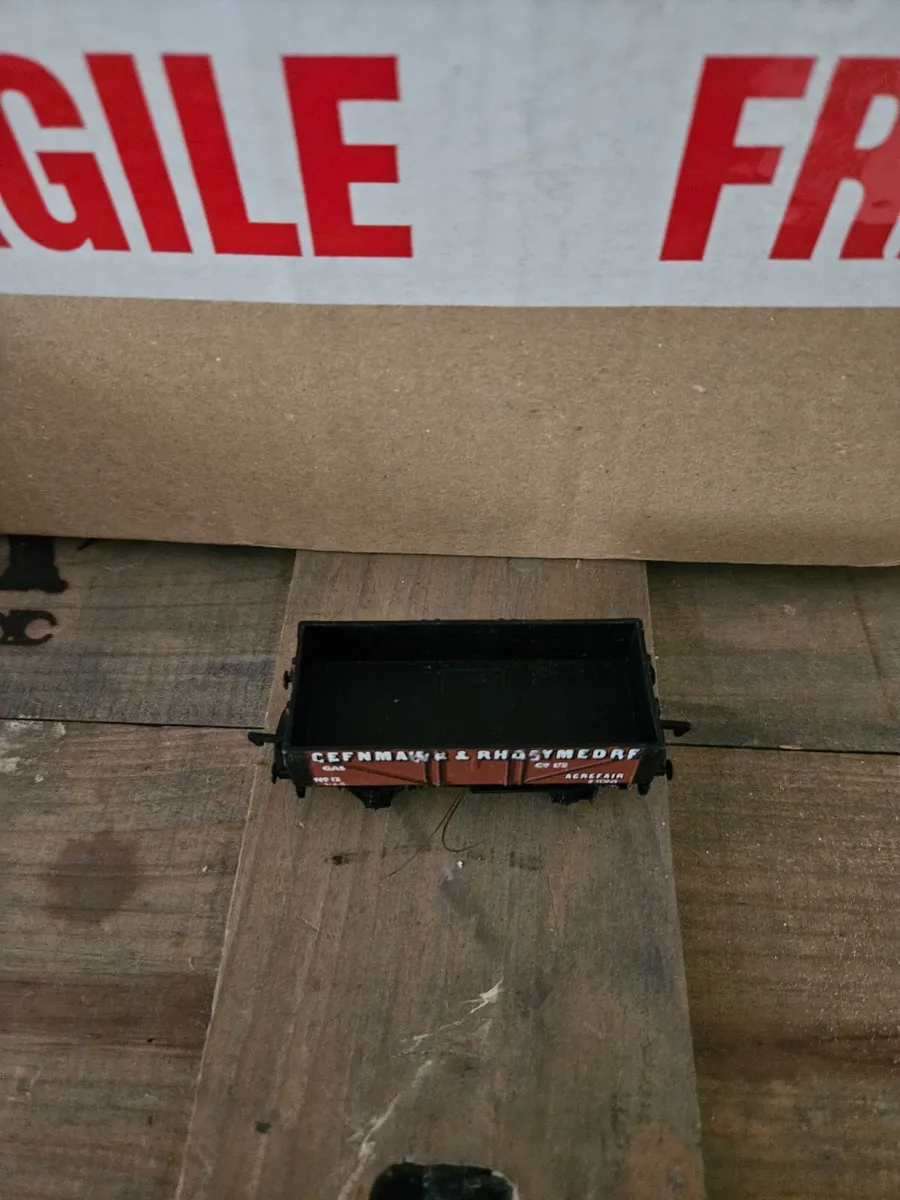 Hornby Lima Triang OO Gauge Wagon - Image 1