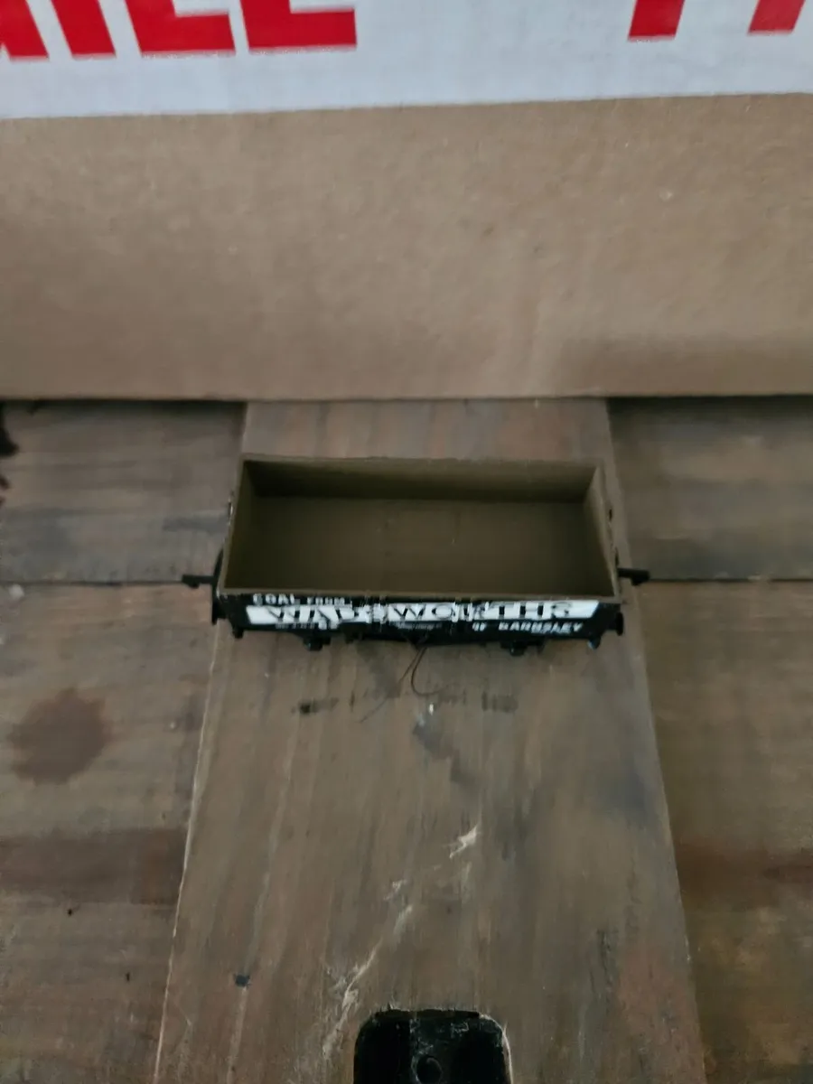 Hornby Lima Triang OO Gauge Wagon - Image 1