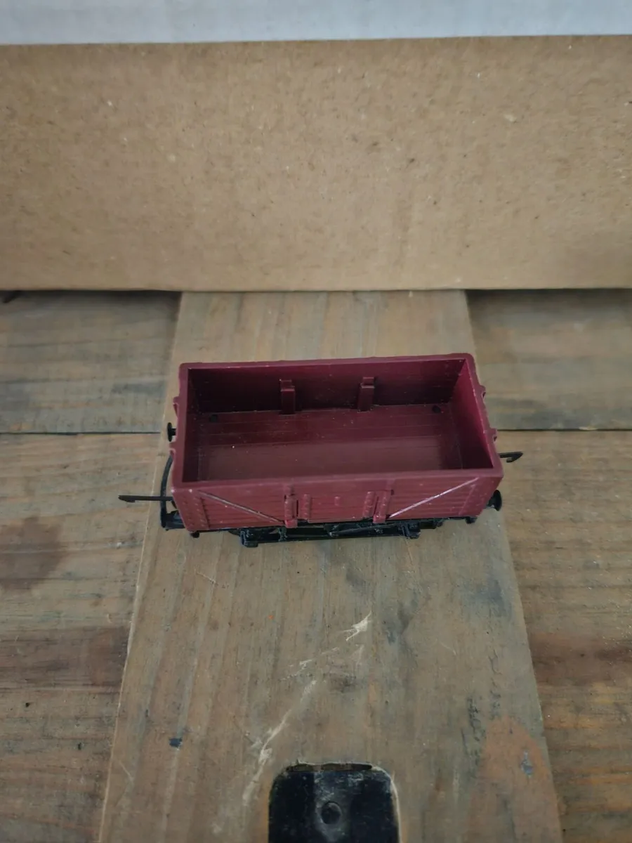 Hornby Lima Triang OO Gauge Wagon - Image 1
