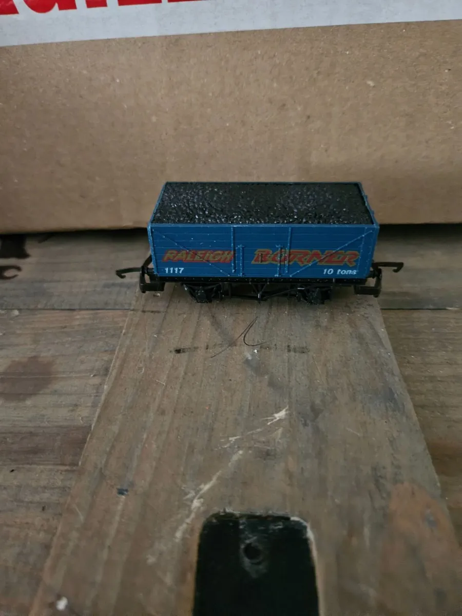Hornby Lima Triang OO Gauge Wagon - Image 1