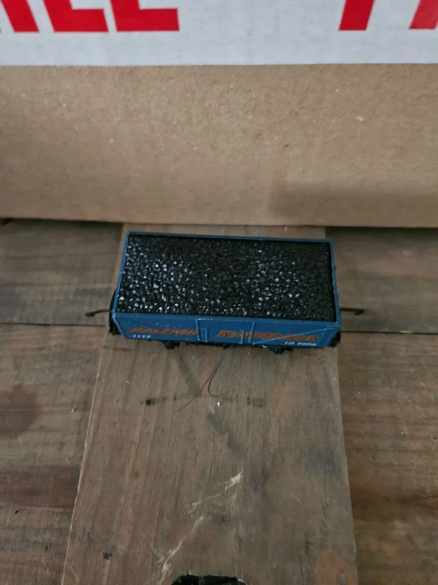 Hornby Lima Triang OO Gauge Wagon - Image 2