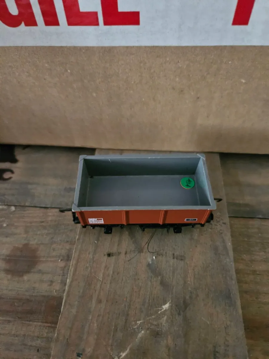 Hornby Lima Triang OO Gauge Wagon - Image 1