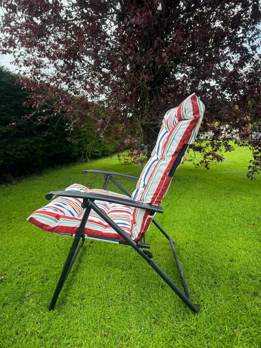 Sun Chairs - Image 2
