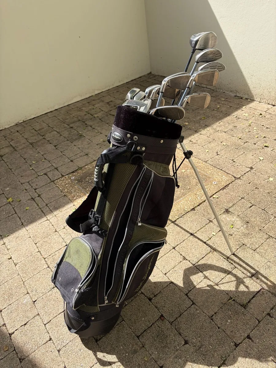 Callaway Big Bertha Hawkeye clubs + Odyssey putter - Image 1