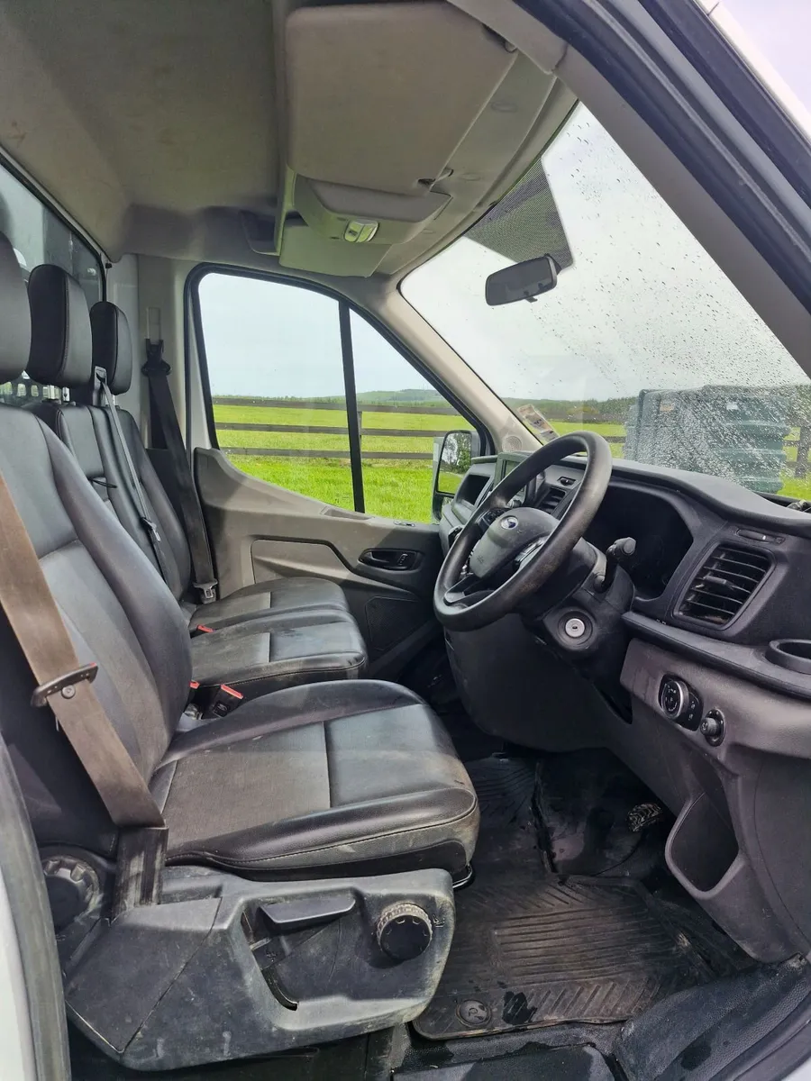 Ford Transit 2023 - Image 2