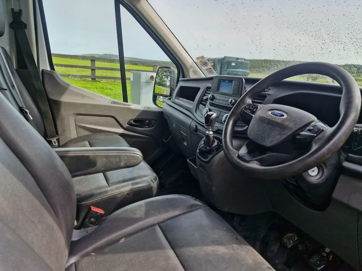 Ford Transit 2023 - Image 4