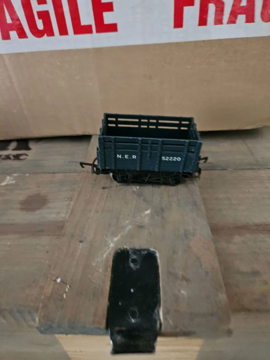 Hornby Lima Triang OO Gauge Wagon - Image 1