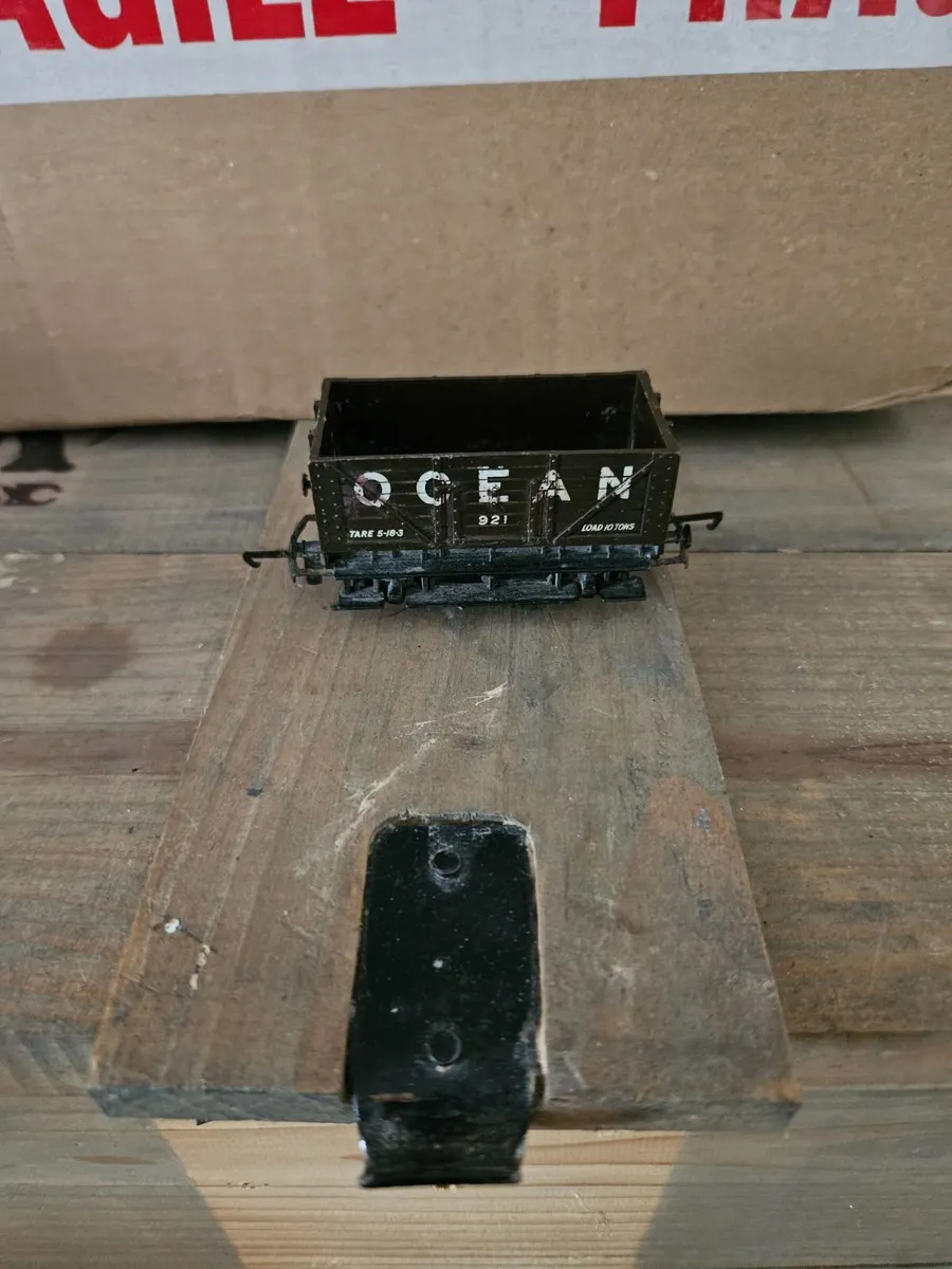 Hornby Lima Triang OO Gauge Wagon - Image 1