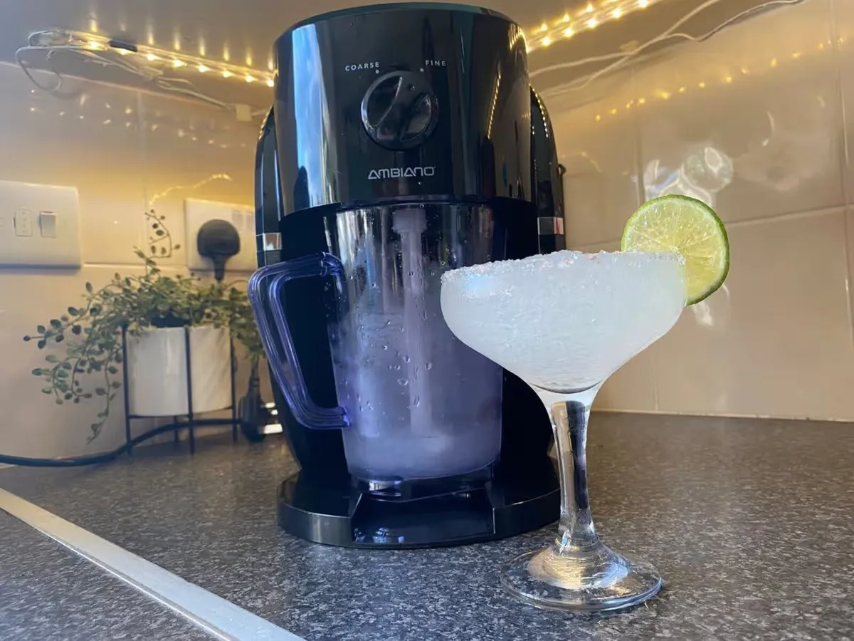Frozen Drinks Maker - Image 1