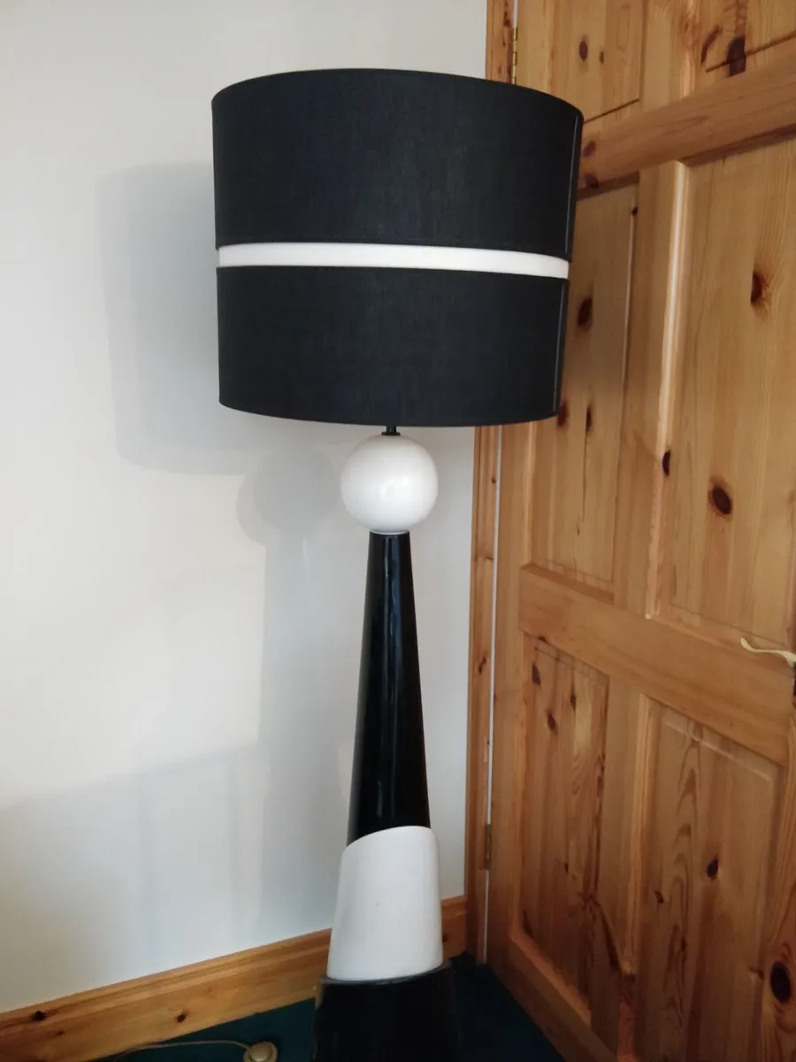 Tall Floor lamp - Image 1