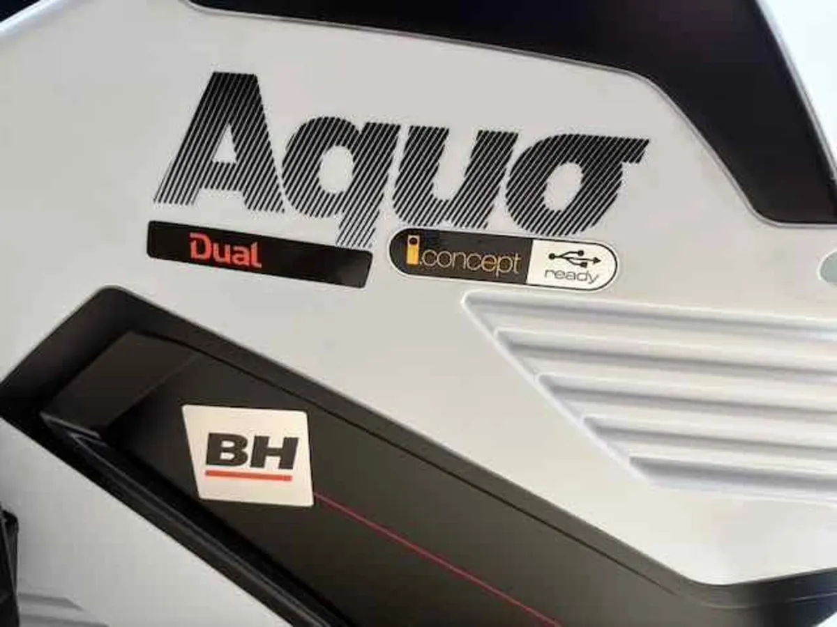 BH Fitness Aquo Dual rowing machine - Image 2