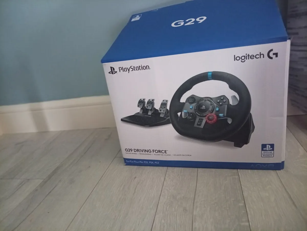 Logitech g29 steering wheel unused in box full set - Image 1