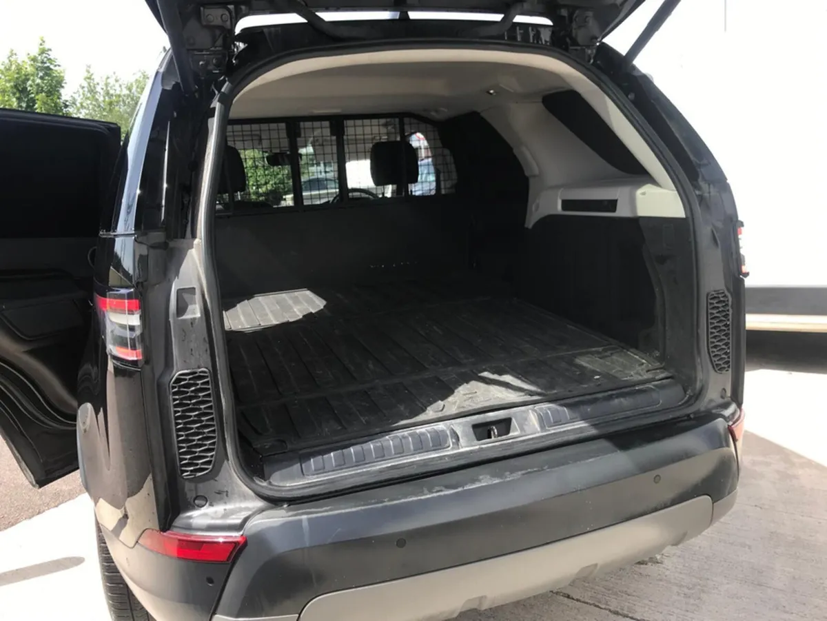 Land Rover Discovery MY19 3.0 SDV6 SE COM COMMERCI - Image 4