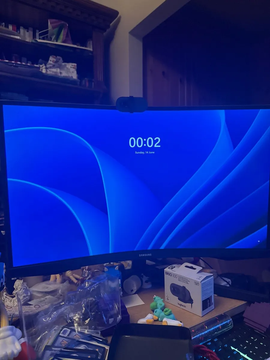 Samsung curved monitor 32/34 inch - Image 1