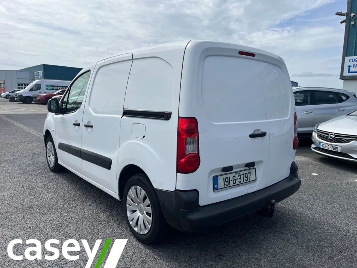 Citroen Berlingo LX BLUEHDI 75 625KG S SWB MY40 3 - Image 2