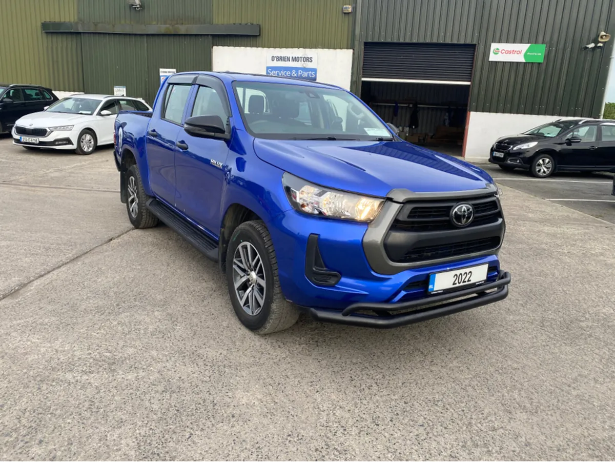 Toyota Hilux ACTIVE D-4D 4WD DCB - Image 1