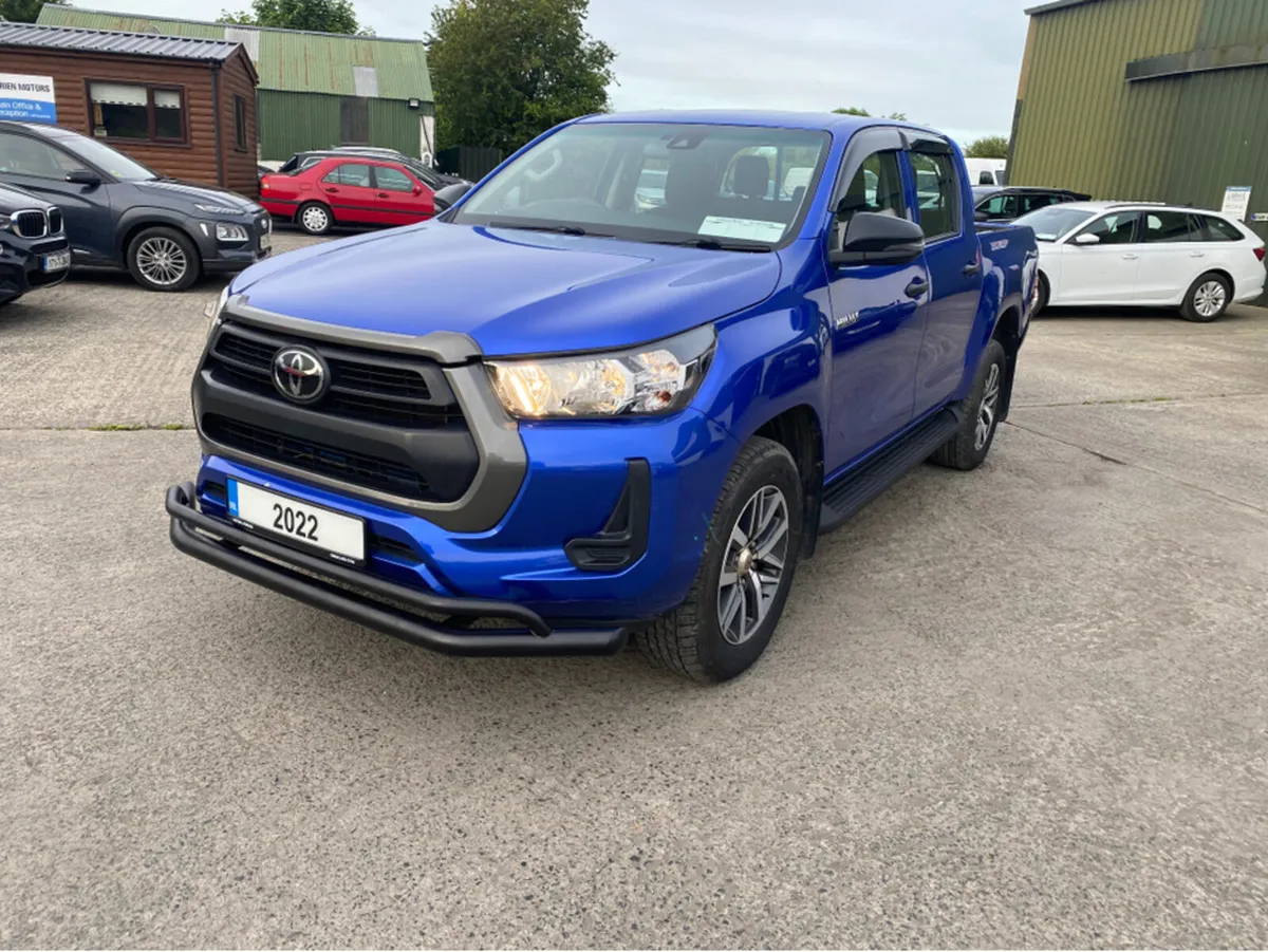 Toyota Hilux ACTIVE D-4D 4WD DCB - Image 3