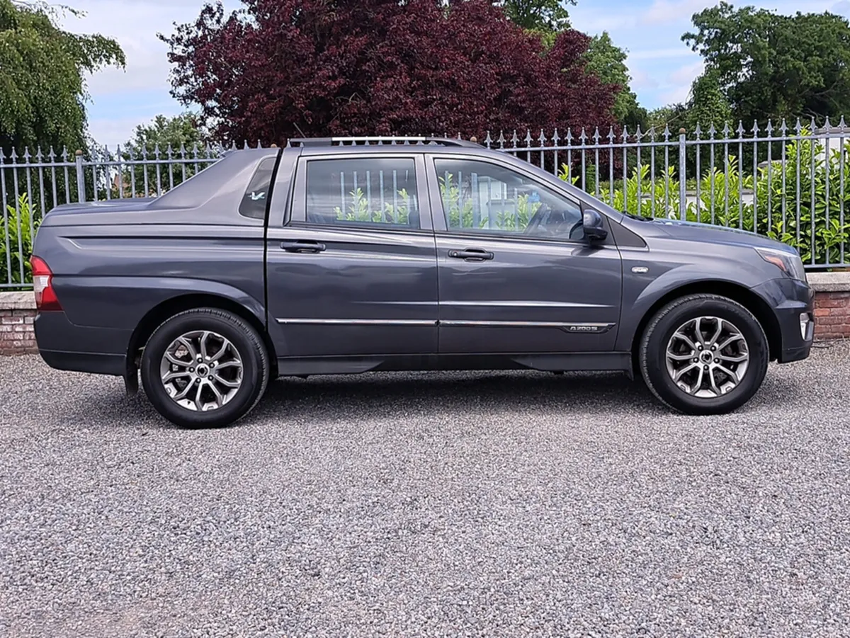 SsangYong Korando 4 Wheel Drive Crewcab Sport  Pic - Image 3