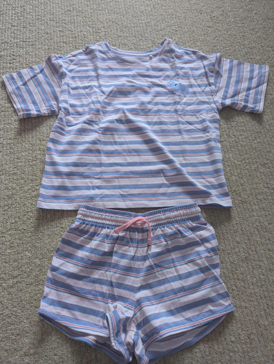 Clothes - Image 3