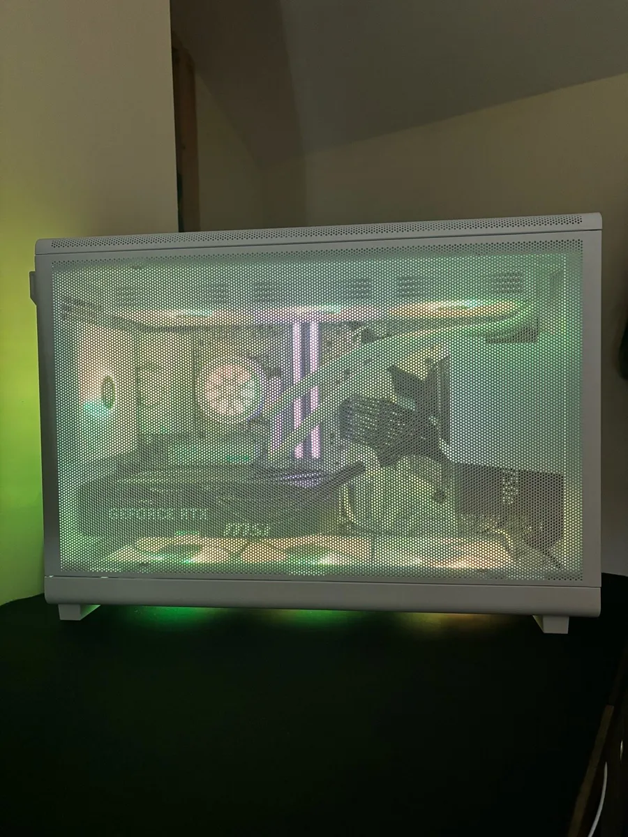 Gaming PC - Ryzen 7 9800X3D, RTX 5070, 32GB DDR5 - Image 1