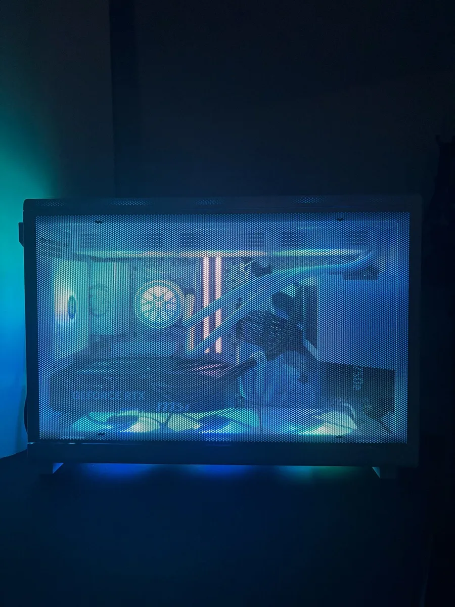Gaming PC - Ryzen 7 9800X3D, RTX 5070, 32GB DDR5 - Image 2