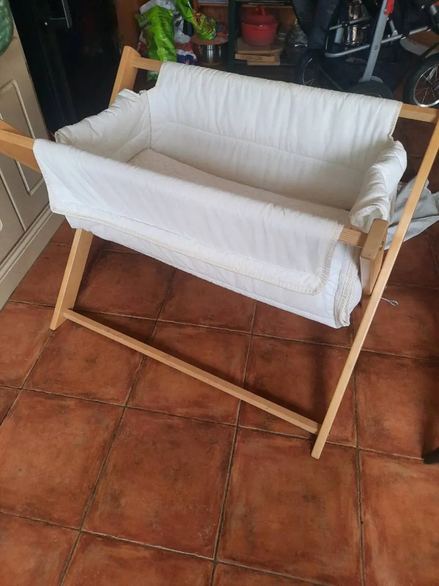 Foldable cot