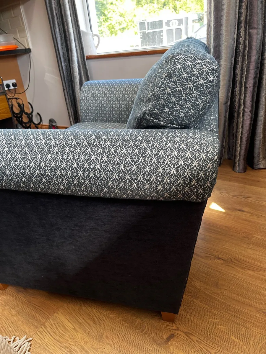 large cuddle armchair - Image 2
