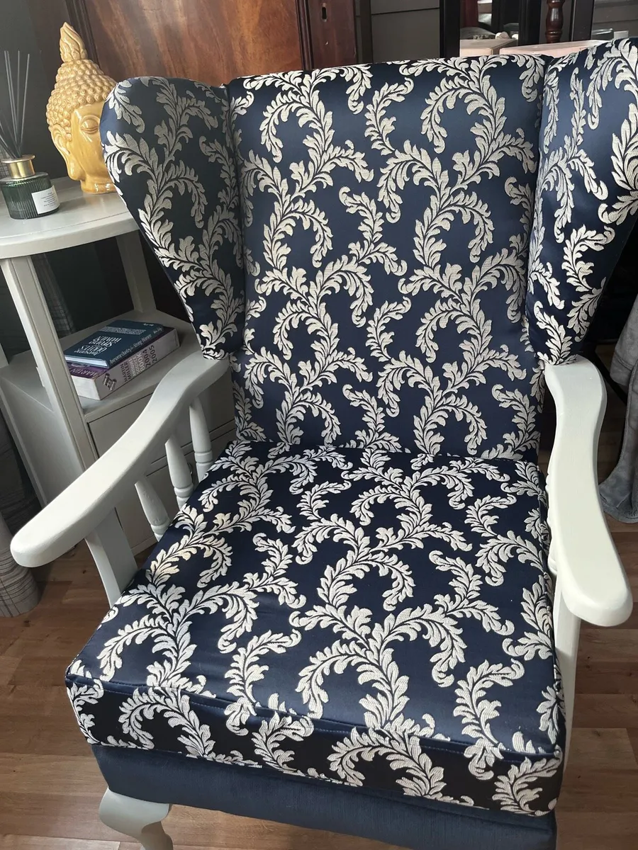 wing backed armchair - Image 3