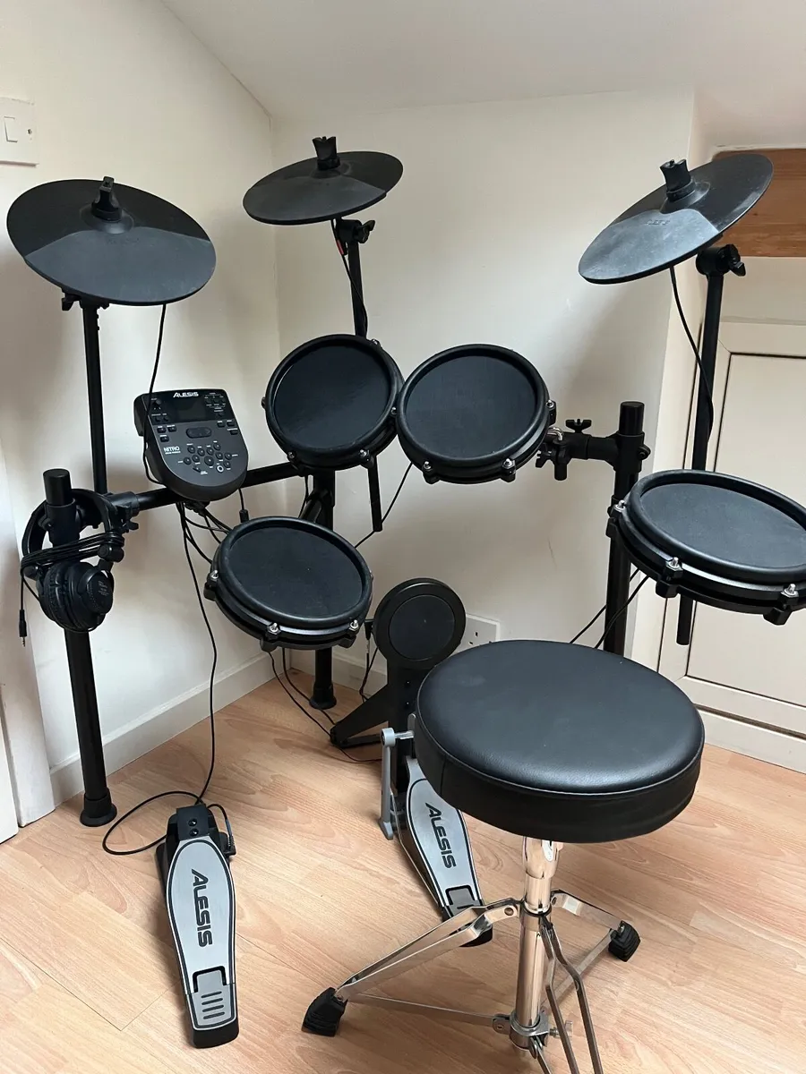 Alesis Nitro Electronic Drum Kit - Image 4