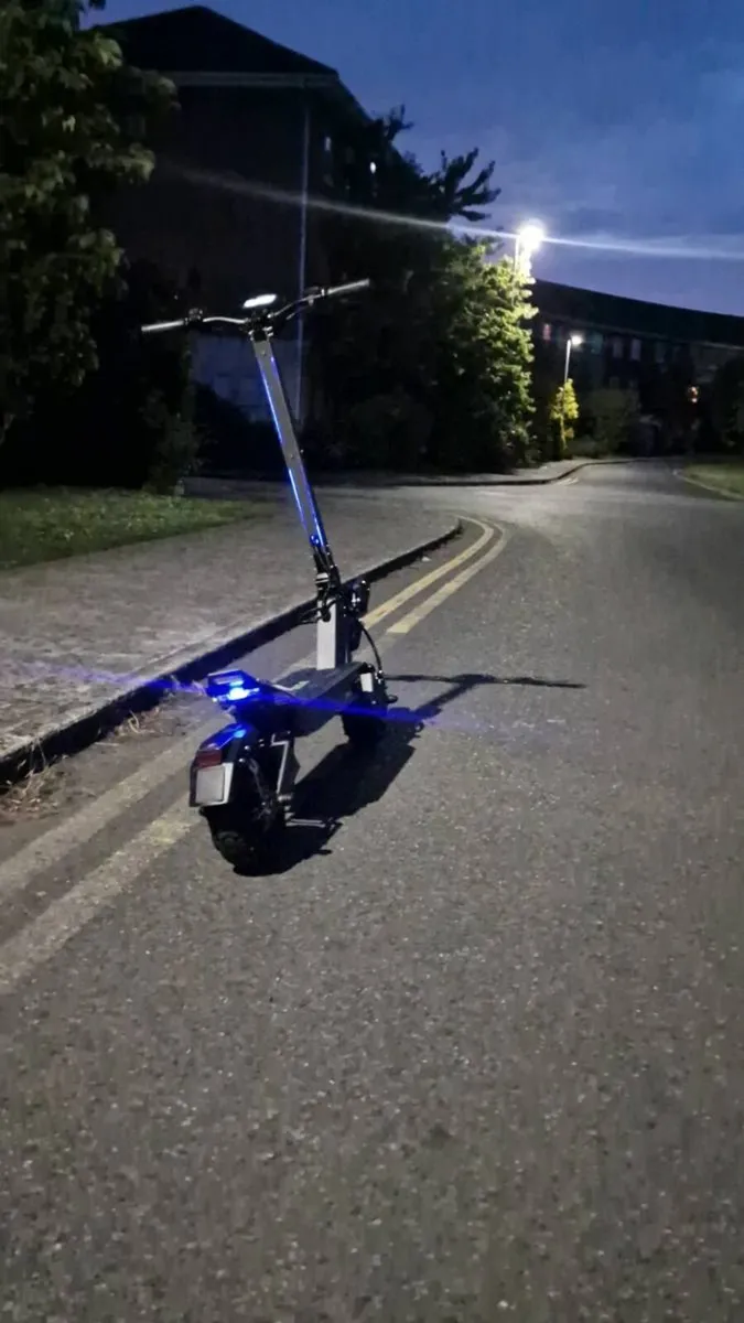 E-scooter - Image 1