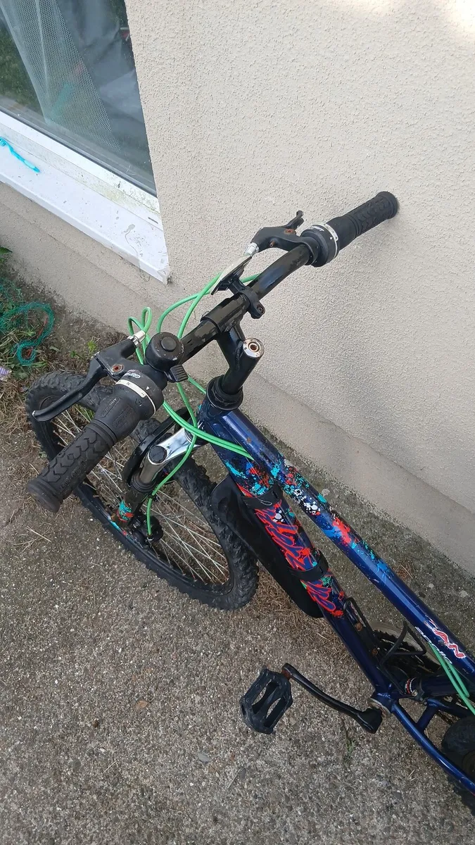 Boys mountain bike 24 inch - Image 3