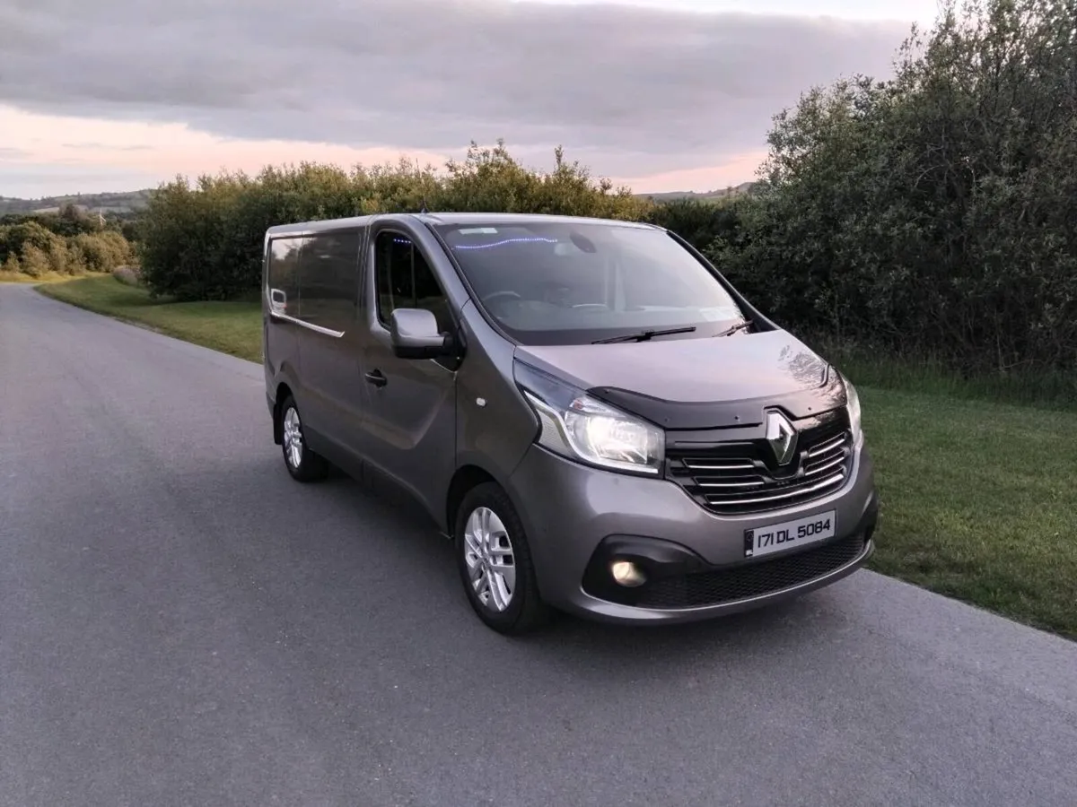 Mint 171 Renault traffic  test 10/26 tax 07/26 - Image 2