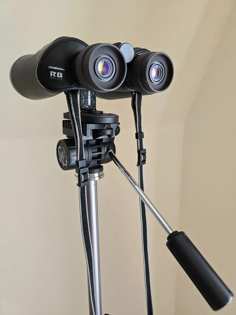 Powerful Zoom Binoculars with Free Tripod - Image 3