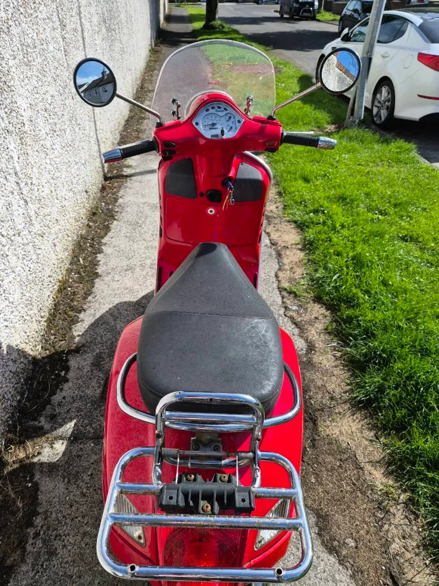 2008 Piaggio Vespa GTS 125 - Image 4