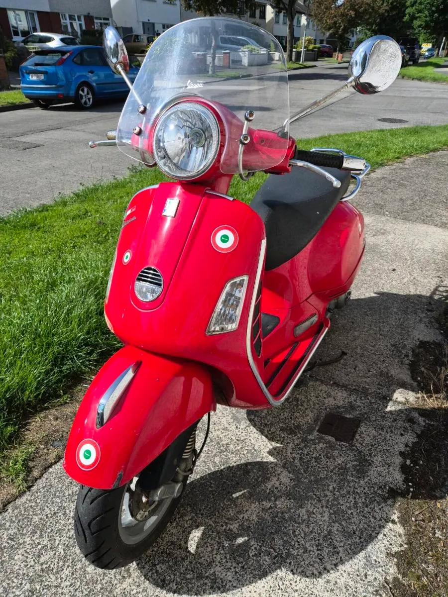 2008 Piaggio Vespa GTS 125 - Image 1